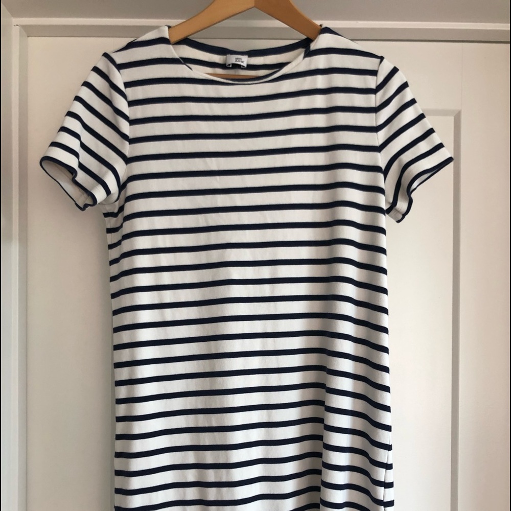 Iris & Ink dress size 6